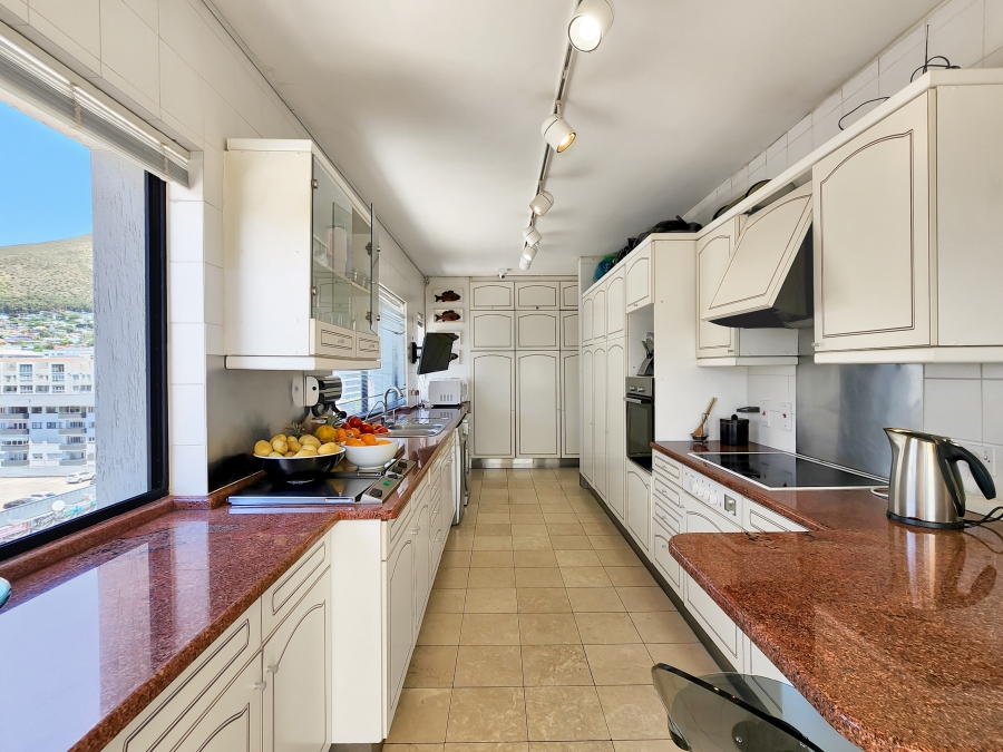 4 Bedroom Property for Sale in Sea Point Western Cape